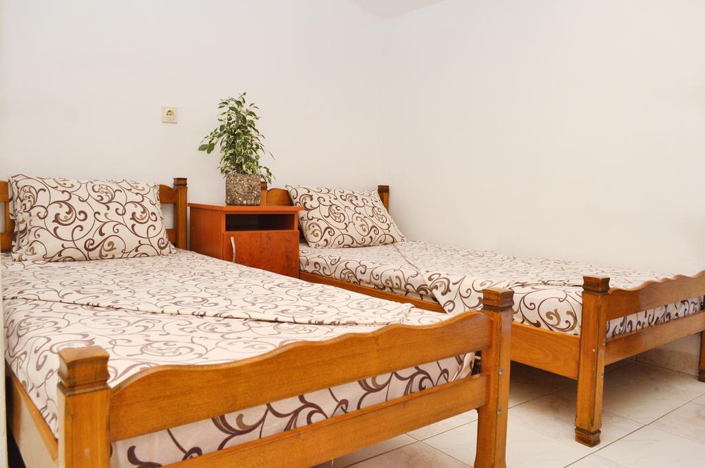 Guest House Lukac Бар Екстериор снимка
