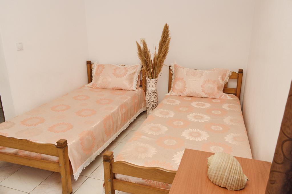 Guest House Lukac Бар Екстериор снимка